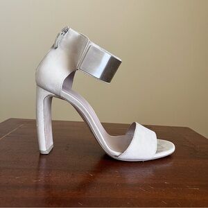 Vic Matie - Upscale 4" Heel in Natural Cream and Silver - Size 39 / US 8.5-9